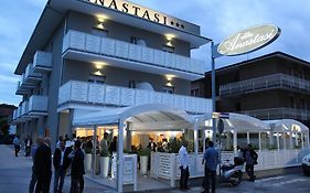 Anastasi Hotel e Residence